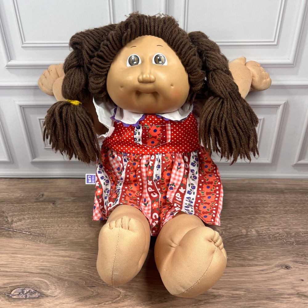 Vintage 1984 Cabbage Patch Kids Doll Brown Yarn Hair Red Floral Dress Coleco